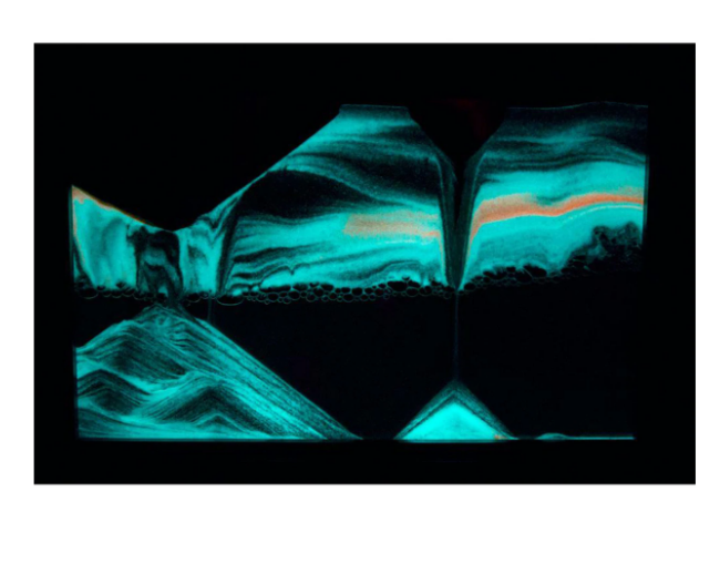 Silhouette Glowbee Black Moving Sand Art - Lake Effect